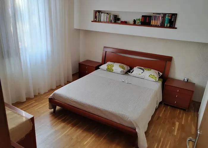 App Mirjana 아파트 *